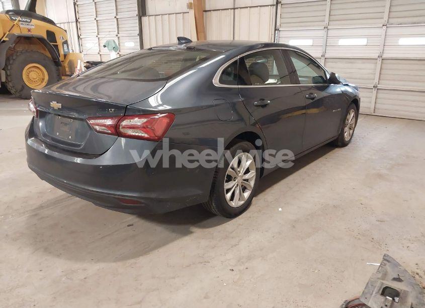 Photo 4 of 2020 Chevrolet Malibu FWD LT (VIN 1G1ZD5ST6LF070855)