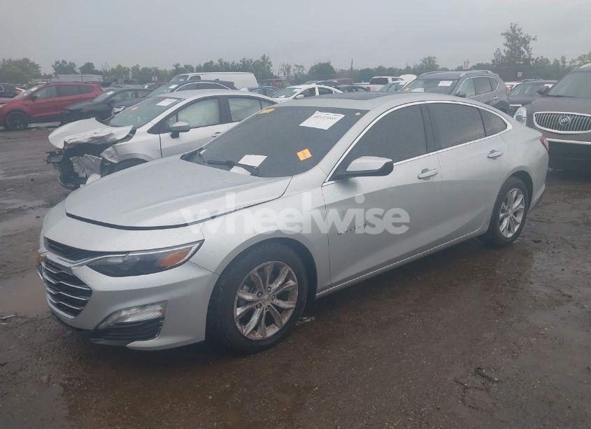 Photo 2 of 2020 Chevrolet Malibu FWD LT (VIN 1G1ZD5ST6LF088076)