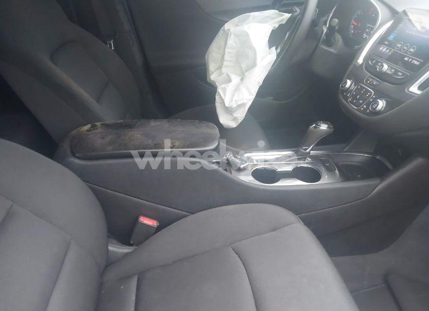 Photo 5 of 2020 Chevrolet Malibu FWD LT (VIN 1G1ZD5ST6LF088076)