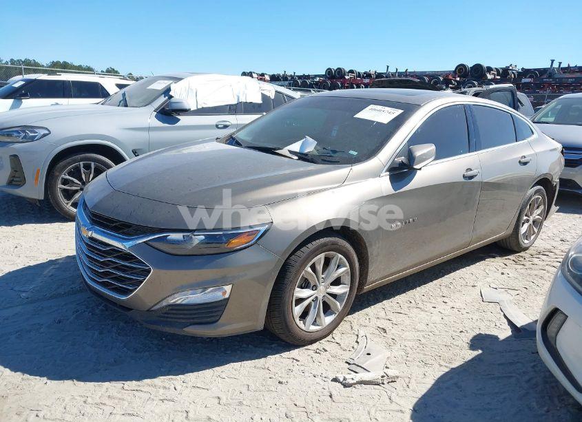 Photo 2 of 2020 Chevrolet Malibu FWD LT (VIN 1G1ZD5ST6LF088157)