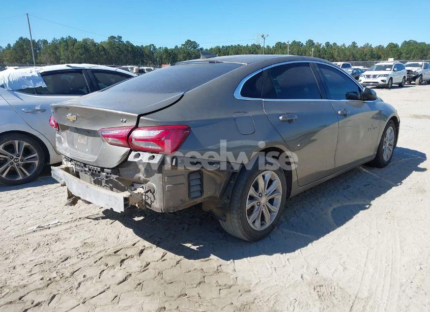 Photo 4 of 2020 Chevrolet Malibu FWD LT (VIN 1G1ZD5ST6LF088157)