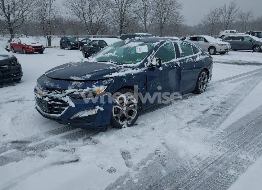 Photo 2 of 2020 Chevrolet Malibu FWD LT (VIN 1G1ZD5ST6LF127314)