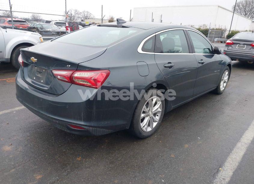 Photo 4 of 2020 Chevrolet Malibu FWD LT (VIN 1G1ZD5ST6LF132836)