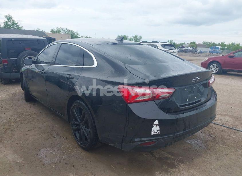 Photo 2 of 2020 Chevrolet Malibu FWD LT (VIN 1G1ZD5ST6LF149877)