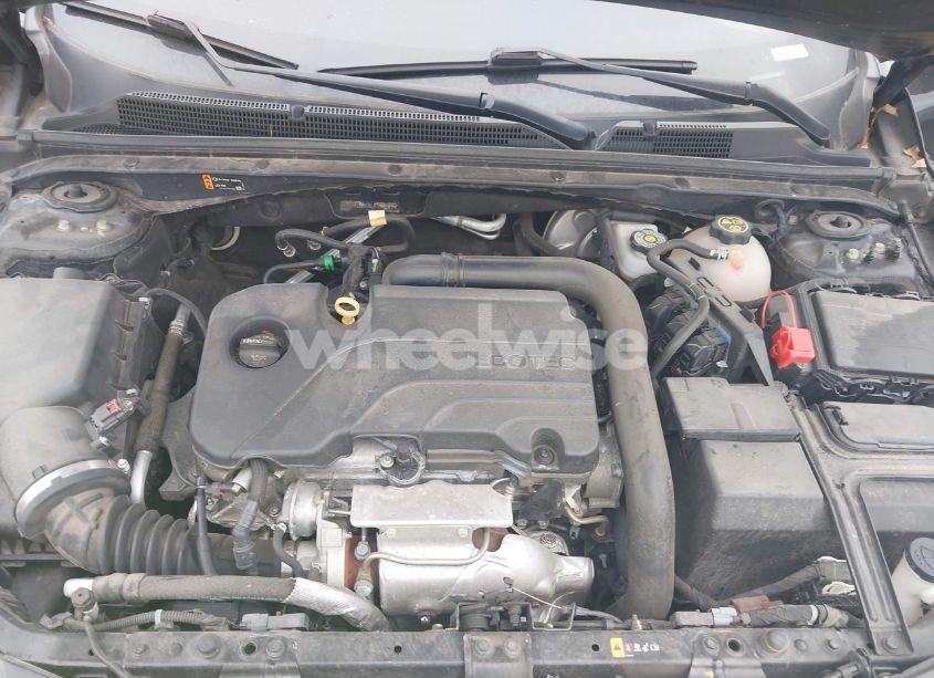 Photo 7 of 2020 Chevrolet Malibu FWD LT (VIN 1G1ZD5ST6LF149877)