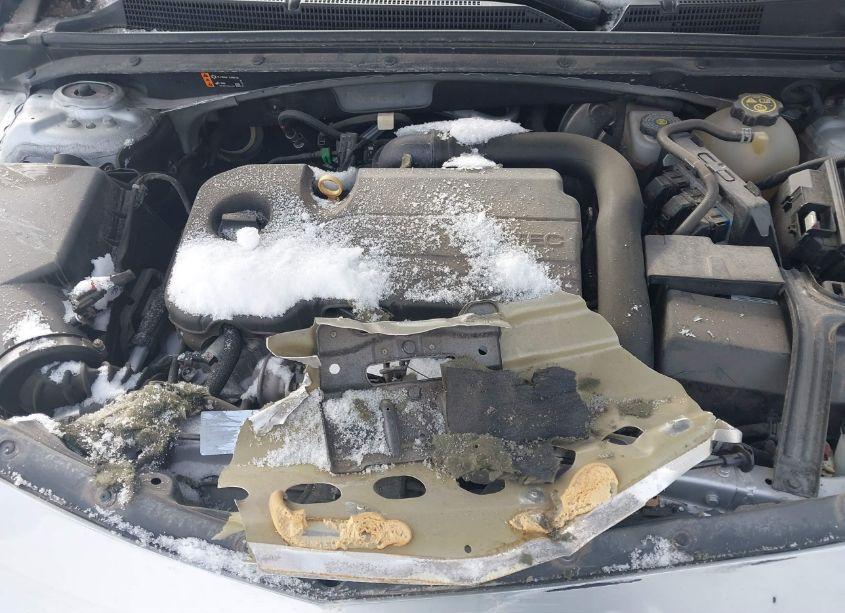 Photo 10 of 2021 Chevrolet Malibu FWD LT (VIN 1G1ZD5ST6MF003870)