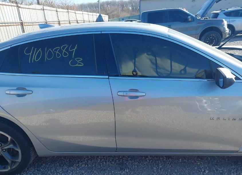 Photo 13 of 2021 Chevrolet Malibu FWD LT (VIN 1G1ZD5ST6MF003870)