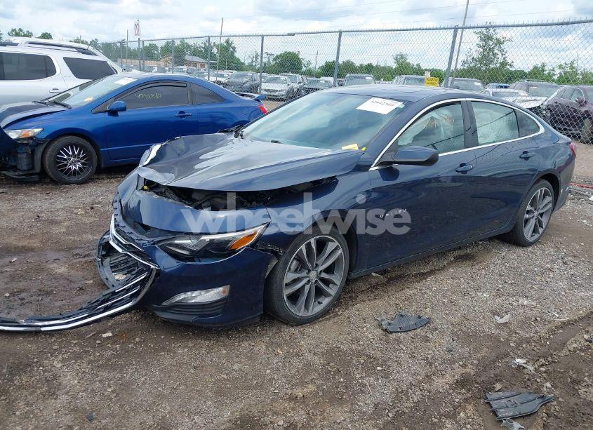 Photo 2 of 2021 Chevrolet Malibu FWD LT (VIN 1G1ZD5ST6MF003884)