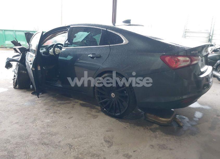 Photo 3 of 2021 Chevrolet Malibu FWD LT (VIN 1G1ZD5ST6MF004484)