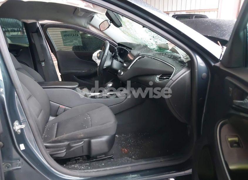 Photo 5 of 2021 Chevrolet Malibu FWD LT (VIN 1G1ZD5ST6MF004484)