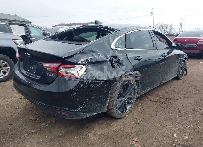 Photo 4 of 2021 Chevrolet Malibu FWD LT (VIN 1G1ZD5ST6MF008163)