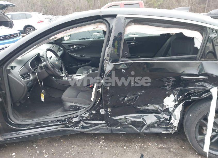 Photo 14 of 2021 Chevrolet Malibu FWD LT (VIN 1G1ZD5ST6MF020152)