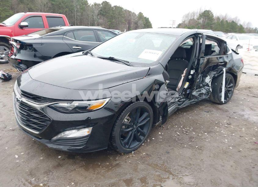 Photo 2 of 2021 Chevrolet Malibu FWD LT (VIN 1G1ZD5ST6MF020152)