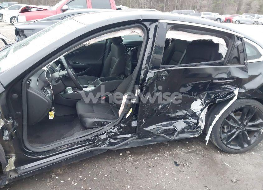 Photo 6 of 2021 Chevrolet Malibu FWD LT (VIN 1G1ZD5ST6MF020152)