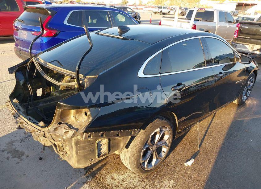 Photo 4 of 2021 Chevrolet Malibu FWD LT (VIN 1G1ZD5ST6MF027618)