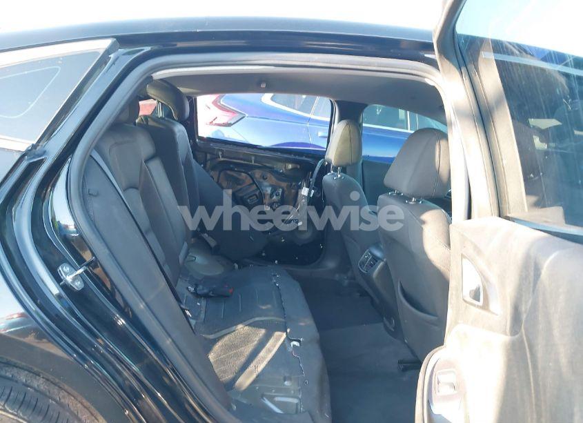 Photo 8 of 2021 Chevrolet Malibu FWD LT (VIN 1G1ZD5ST6MF027618)