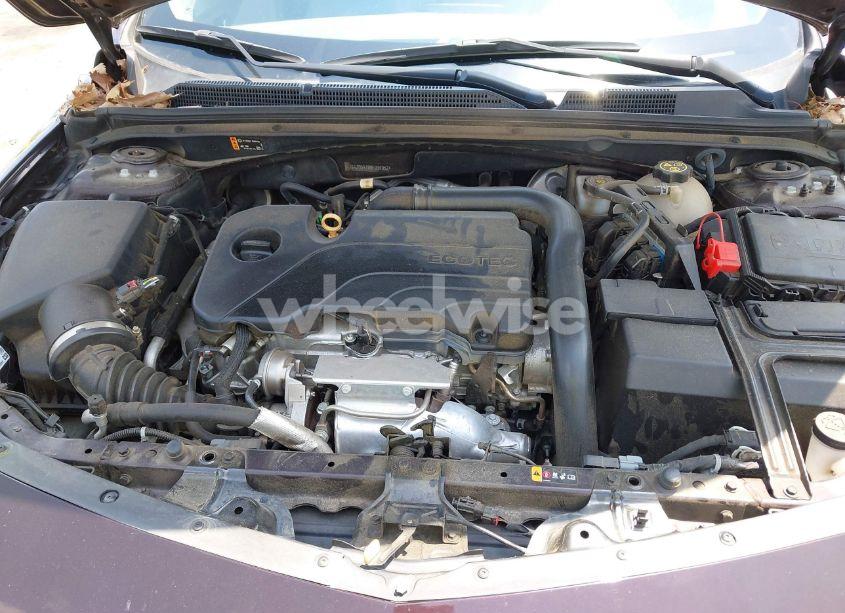 Photo 10 of 2021 Chevrolet Malibu FWD LT (VIN 1G1ZD5ST6MF034052)
