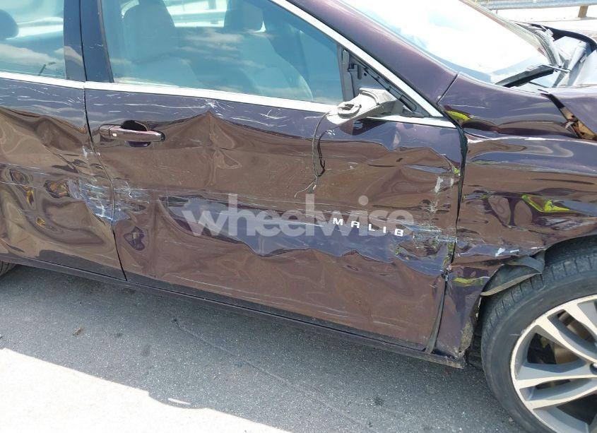 Photo 18 of 2021 Chevrolet Malibu FWD LT (VIN 1G1ZD5ST6MF034052)