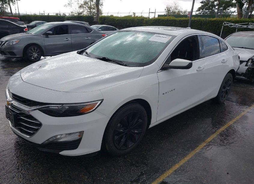 Photo 2 of 2021 Chevrolet Malibu FWD LT (VIN 1G1ZD5ST6MF046508)