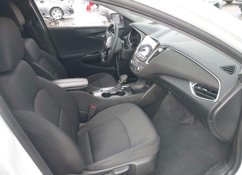 Photo 5 of 2021 Chevrolet Malibu FWD LT (VIN 1G1ZD5ST6MF046508)