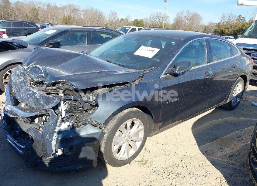 Photo 2 of 2021 Chevrolet Malibu FWD LT (VIN 1G1ZD5ST6MF049537)