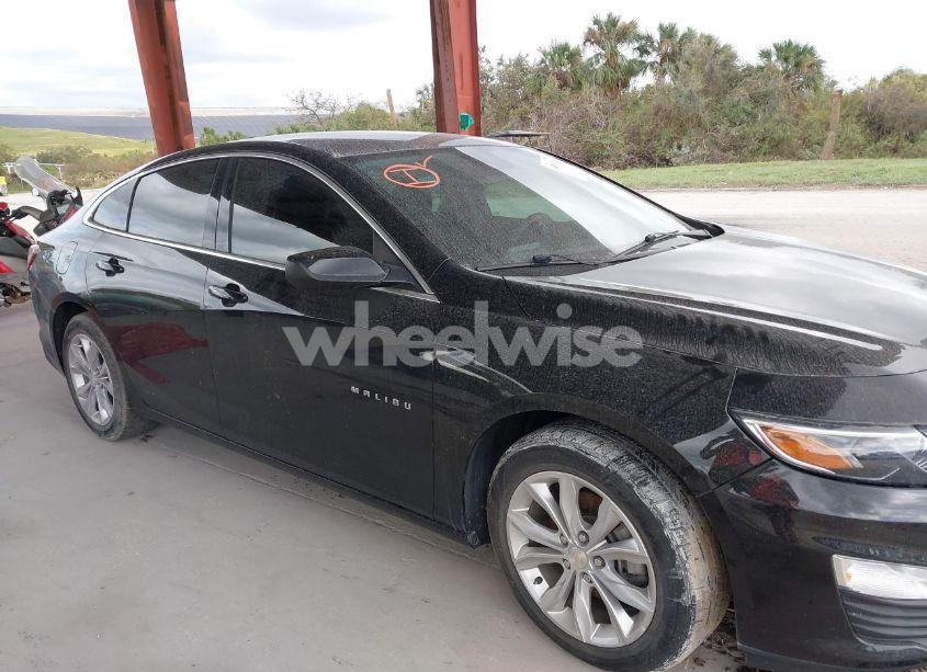 Photo 14 of 2021 Chevrolet Malibu FWD LT (VIN 1G1ZD5ST6MF056360)