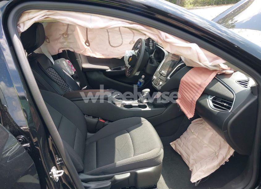 Photo 5 of 2021 Chevrolet Malibu FWD LT (VIN 1G1ZD5ST6MF079959)