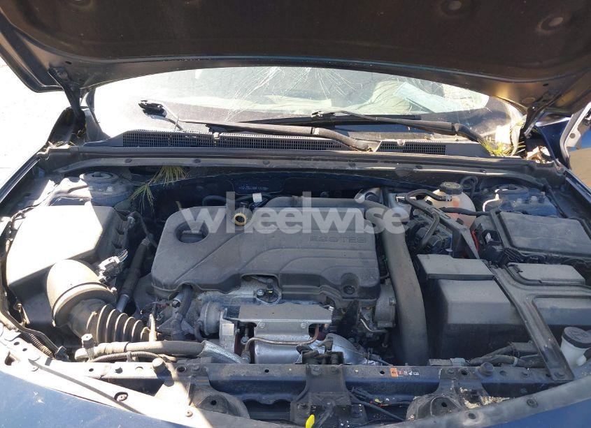 Photo 10 of 2022 Chevrolet Malibu FWD LT (VIN 1G1ZD5ST6NF101198)