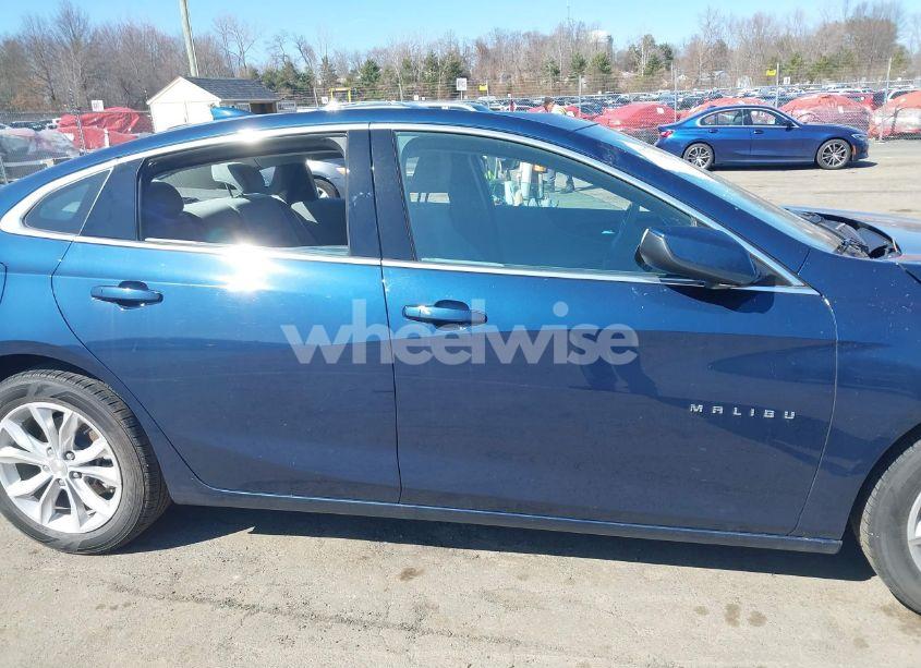Photo 13 of 2022 Chevrolet Malibu FWD LT (VIN 1G1ZD5ST6NF101198)
