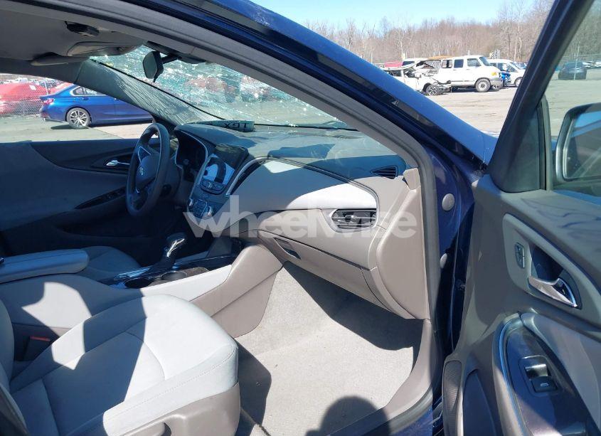 Photo 5 of 2022 Chevrolet Malibu FWD LT (VIN 1G1ZD5ST6NF101198)