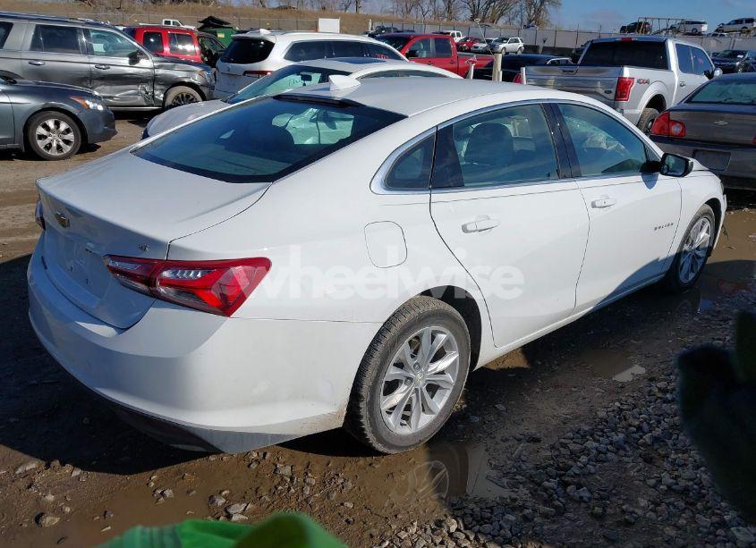 Photo 4 of 2022 Chevrolet Malibu FWD LT (VIN 1G1ZD5ST6NF113674)
