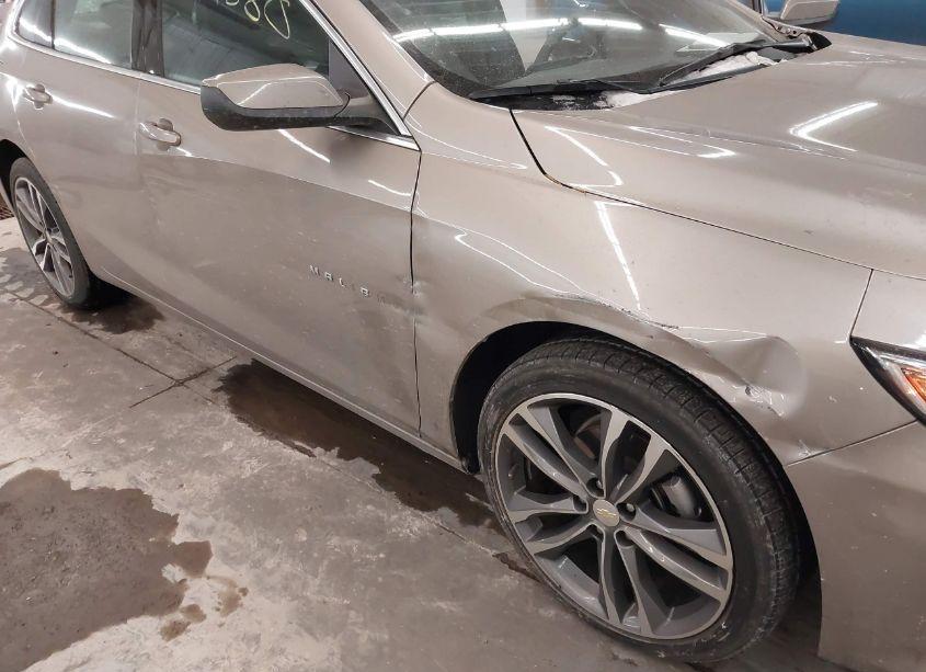 Photo 6 of 2022 Chevrolet Malibu FWD LT (VIN 1G1ZD5ST6NF114162)