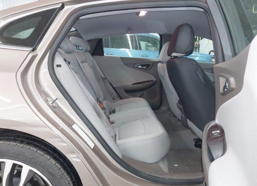 Photo 8 of 2022 Chevrolet Malibu FWD LT (VIN 1G1ZD5ST6NF114162)