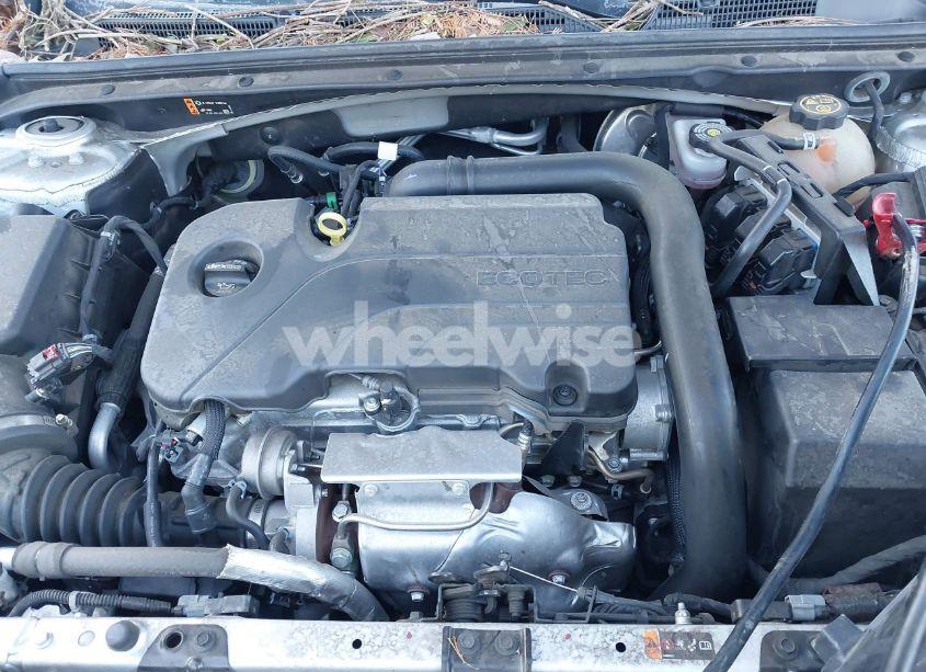 Photo 10 of 2022 Chevrolet Malibu FWD LT (VIN 1G1ZD5ST6NF122150)