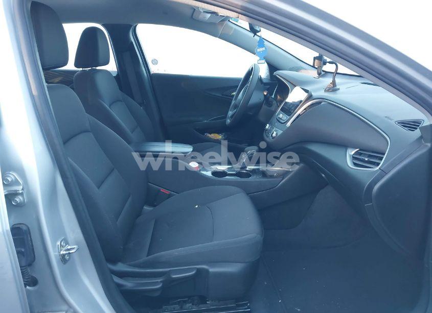 Photo 5 of 2022 Chevrolet Malibu FWD LT (VIN 1G1ZD5ST6NF122150)