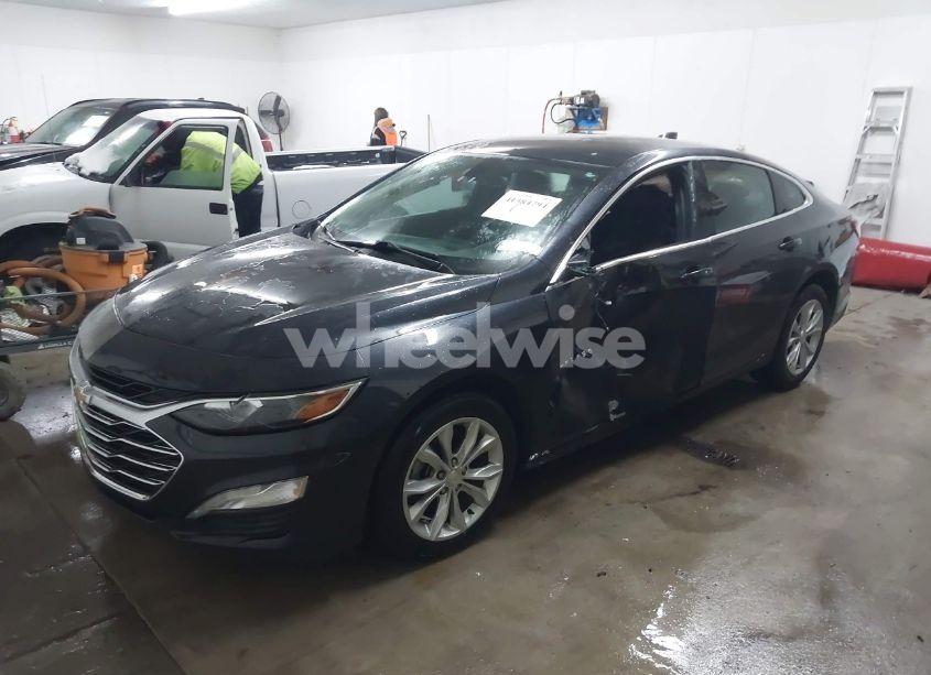 Photo 2 of 2022 Chevrolet Malibu FWD LT (VIN 1G1ZD5ST6NF122455)