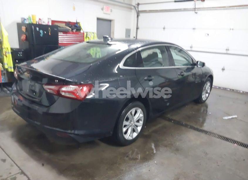 Photo 4 of 2022 Chevrolet Malibu FWD LT (VIN 1G1ZD5ST6NF122455)