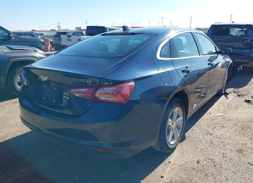 Photo 4 of 2022 Chevrolet Malibu FWD LT (VIN 1G1ZD5ST6NF134072)