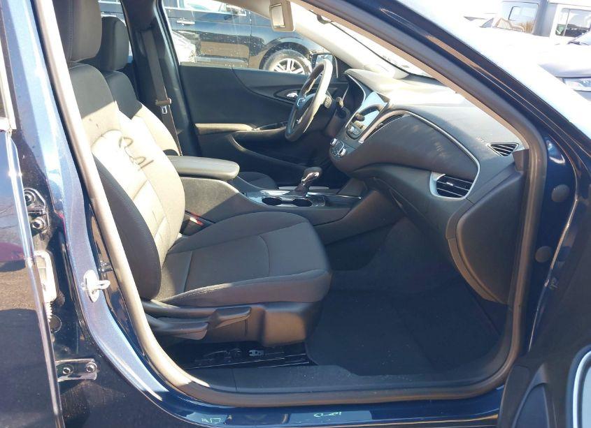 Photo 5 of 2022 Chevrolet Malibu FWD LT (VIN 1G1ZD5ST6NF134072)