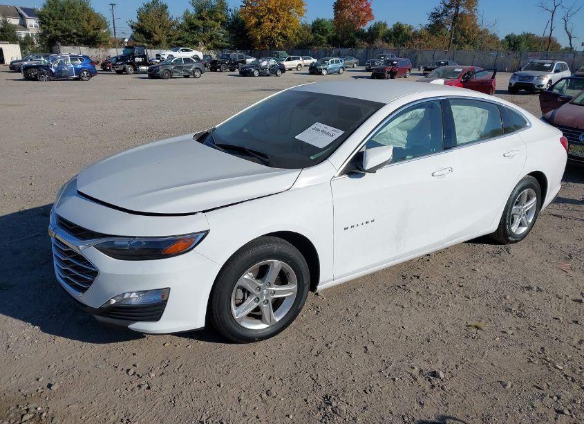 Photo 2 of 2022 Chevrolet Malibu FWD LT (VIN 1G1ZD5ST6NF134217)