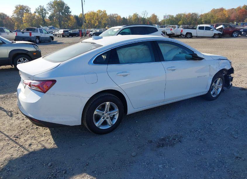 Photo 4 of 2022 Chevrolet Malibu FWD LT (VIN 1G1ZD5ST6NF134217)