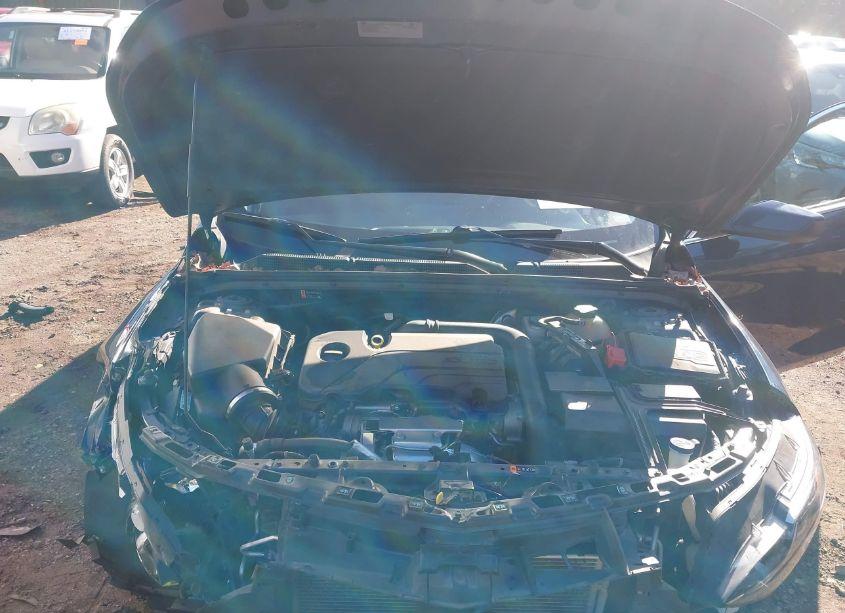 Photo 10 of 2022 Chevrolet Malibu FWD LT (VIN 1G1ZD5ST6NF142012)