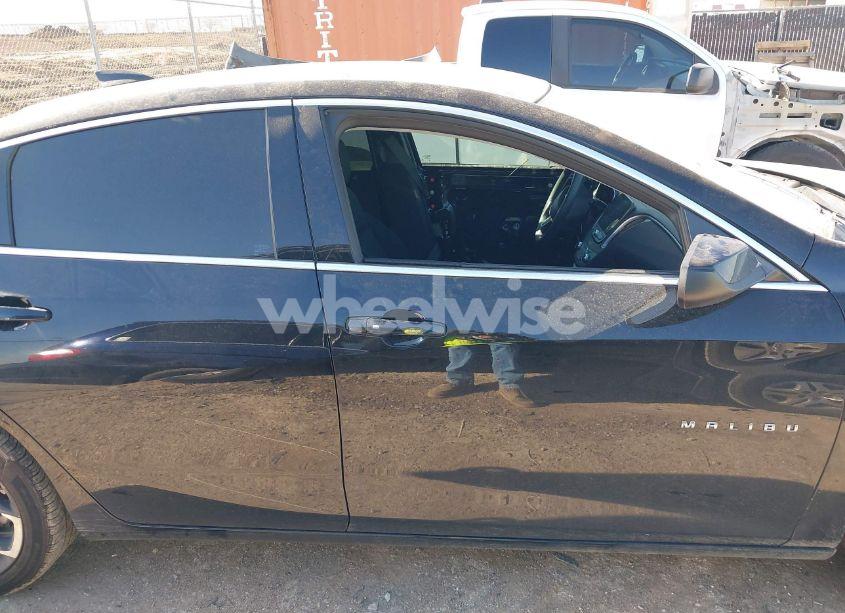 Photo 13 of 2022 Chevrolet Malibu FWD LT (VIN 1G1ZD5ST6NF156900)