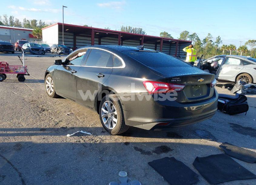 Photo 3 of 2022 Chevrolet Malibu FWD LT (VIN 1G1ZD5ST6NF179934)