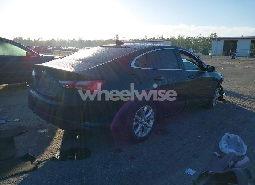 Photo 4 of 2022 Chevrolet Malibu FWD LT (VIN 1G1ZD5ST6NF179934)
