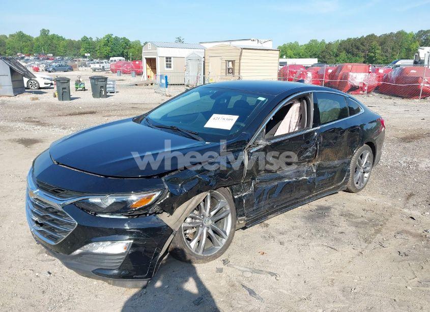 Photo 2 of 2022 Chevrolet Malibu FWD LT (VIN 1G1ZD5ST6NF199309)
