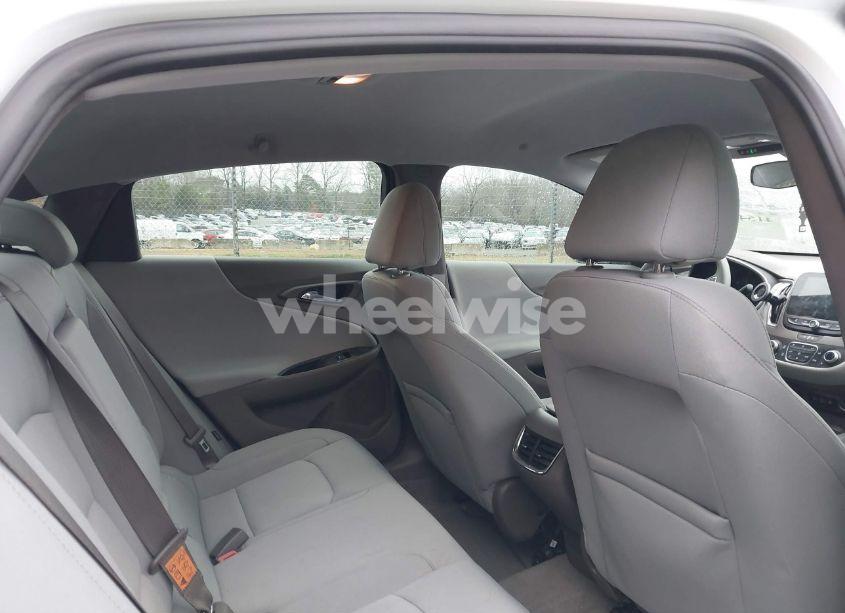 Photo 8 of 2022 Chevrolet Malibu FWD LT (VIN 1G1ZD5ST6NF206694)