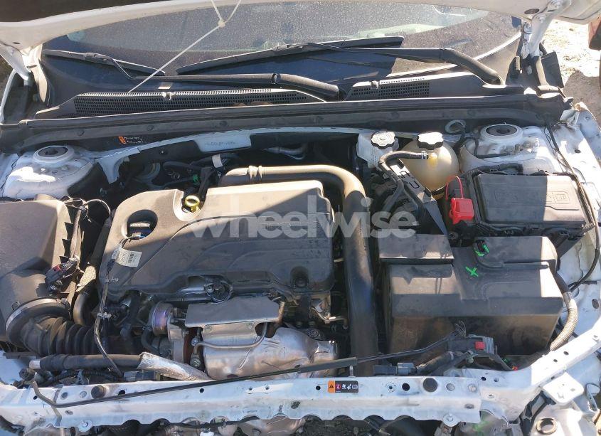 Photo 10 of 2023 Chevrolet Malibu FWD 1LT (VIN 1G1ZD5ST6PF118098)