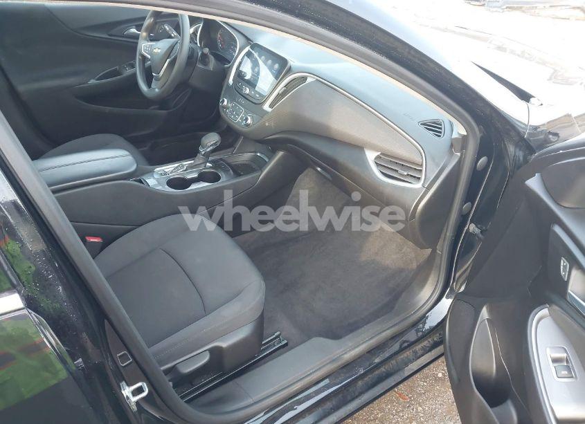 Photo 5 of 2023 Chevrolet Malibu FWD 1LT (VIN 1G1ZD5ST6PF132874)