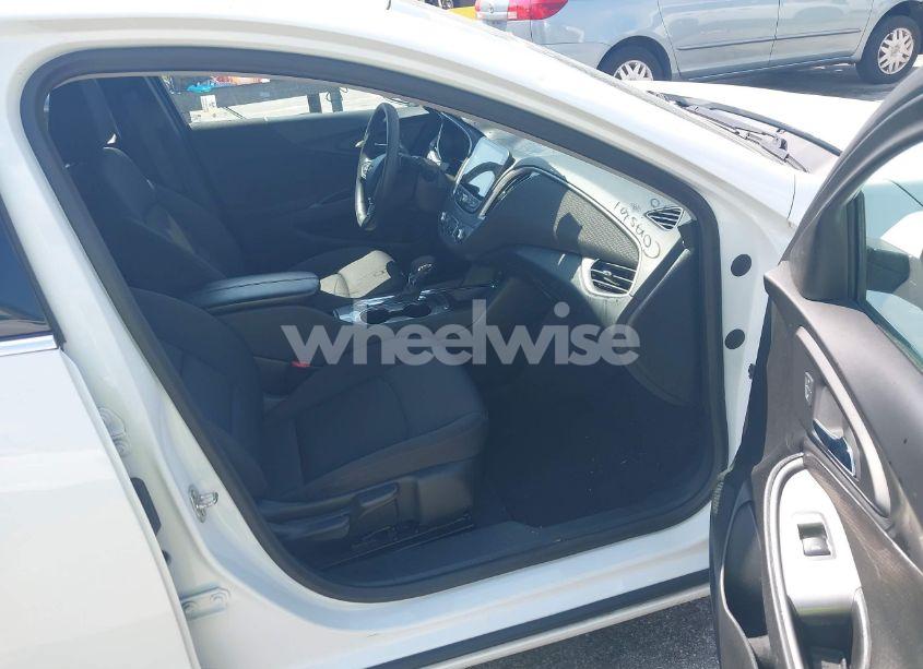 Photo 5 of 2023 Chevrolet Malibu FWD 1LT (VIN 1G1ZD5ST6PF166541)